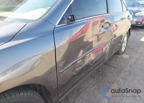 2007 Toyota Camry Le z USA, uszkodzony, nr VIN JTNBE46KX73040648